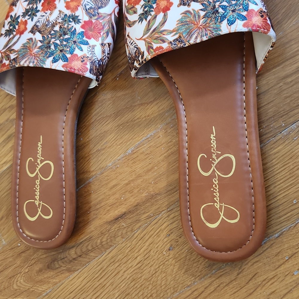Jessica Simpson Jungle Floral Slide Sandals - Picture 4 of 8